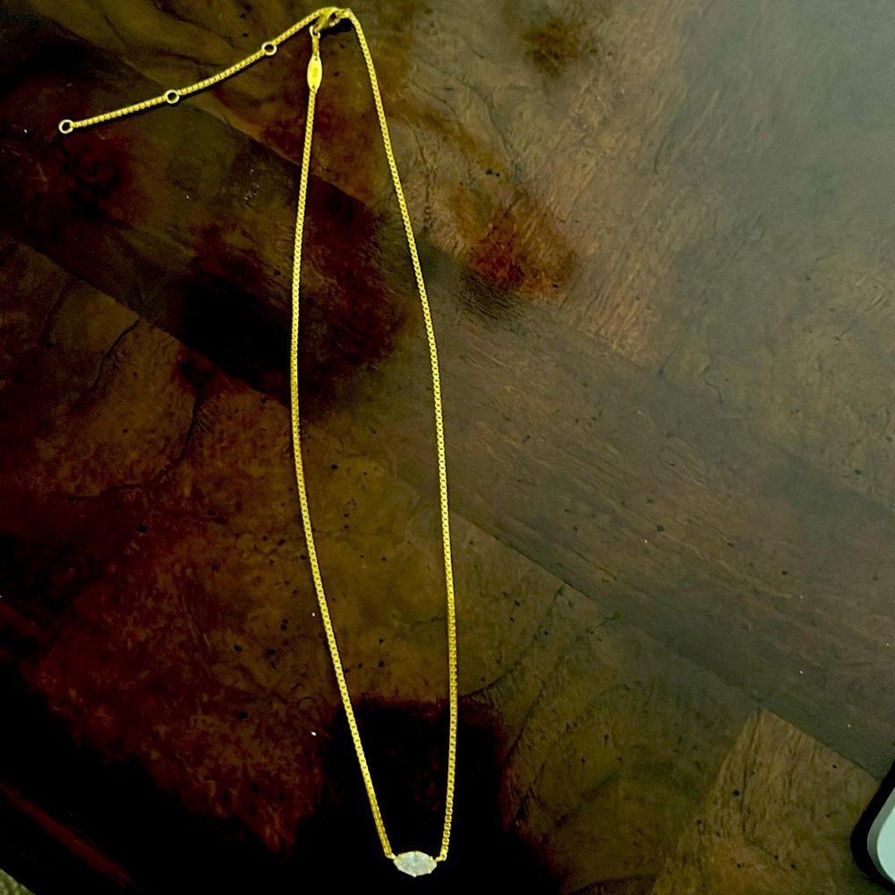 Never been worn gold box chain necklace with oval stone